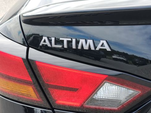 New 2025 Nissan Altima 2.5 SR image 18