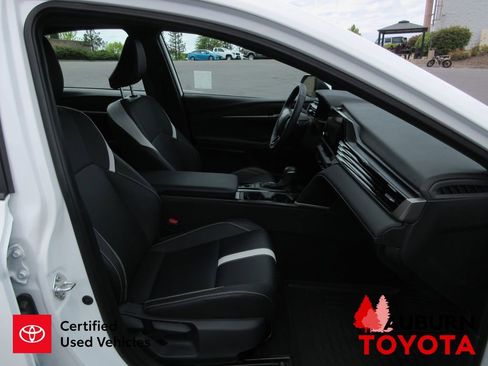 Certified 2025 Toyota Camry SE w/ Convenience Package image 13