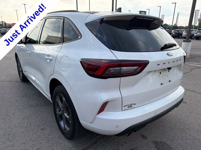 Used 2023 Ford Escape ST-Line w/ Tech Pack #1 AWD/4WD image 5