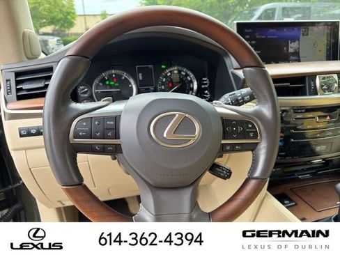 Used 2021 Lexus LX 570 4WD w/ Luxury Package image 11
