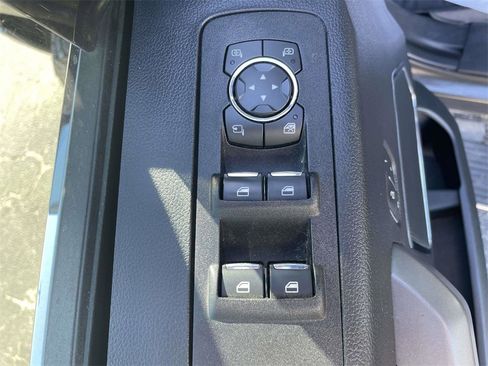 Used 2020 Ford F150 Platinum w/ Equipment Group 701A Luxury image 16