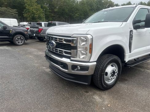 New 2026 Ford F350 XL w/ XL Chrome Package image 10