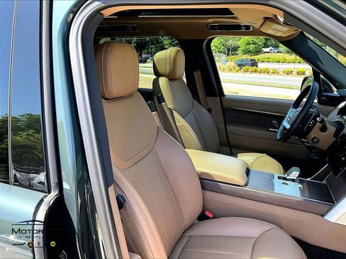 Used 2024 Land Rover Range Rover SE image 9
