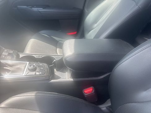 Used 2024 Kia Sportage EX image 19