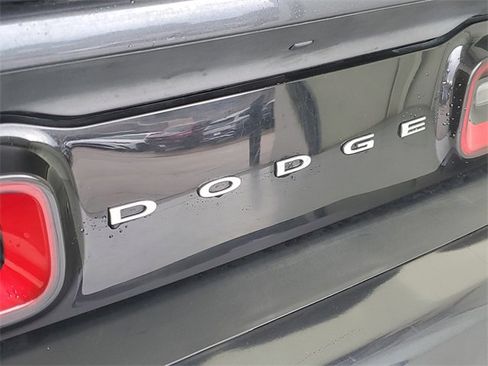 Used 2019 Dodge Challenger R/T w/ Driver Convenience Group image 8