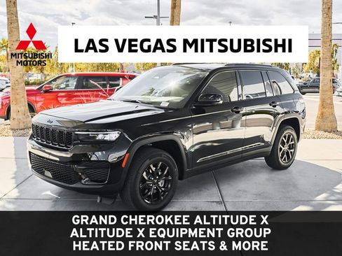 Used 2024 Jeep Grand Cherokee Altitude RWD image 1