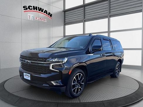 Used 2022 Chevrolet Suburban RST w/ Sport Performance Package AWD/4WD image 8