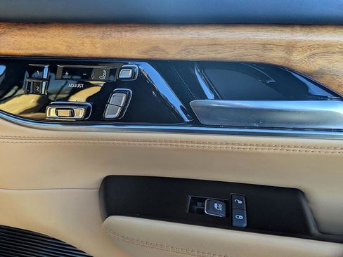 Used 2022 Jeep Grand Wagoneer Series III image 34