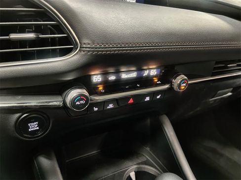 Used 2022 MAZDA MAZDA3 s image 30