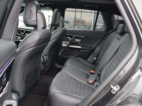Certified 2025 Mercedes-Benz GLC 300 image 17