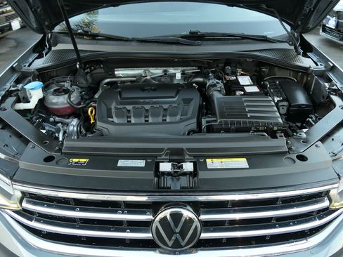 Used 2022 Volkswagen Tiguan SE image 29