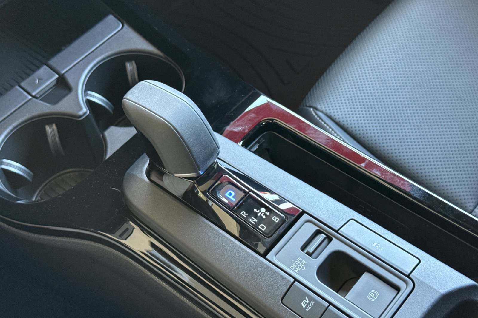 New 2027 Toyota Prius Limited FWD image 19