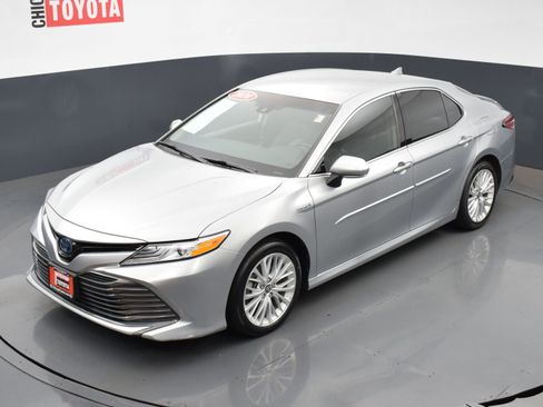 Used 2020 Toyota Camry XLE image 26