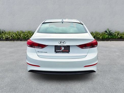 Used 2017 Hyundai Elantra SE image 7