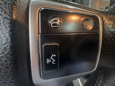Used 2011 Toyota 4Runner SR5 w/ Convenience Pkg AWD/4WD image 16