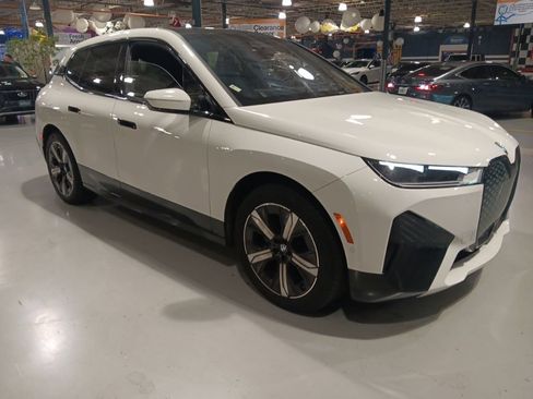 Used 2024 BMW iX xDrive50 w/ Premium Package AWD/4WD image 1