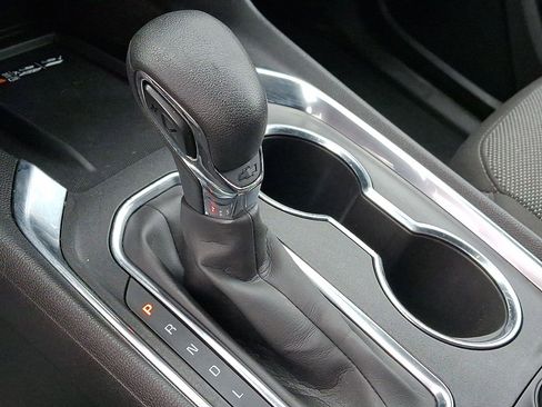 Used 2023 Chevrolet Traverse LT image 15