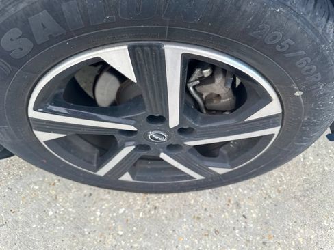 Used 2024 Nissan Sentra SV FWD image 37