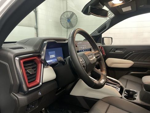 Used 2024 GMC Canyon AT4X AWD/4WD image 4