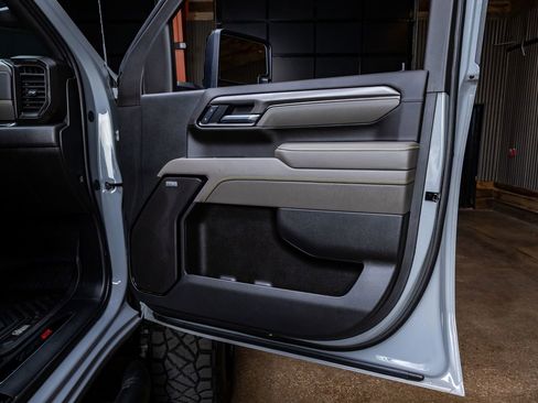 Used 2025 Chevrolet Silverado 2500 ZR2 w/ ZR2 Bison Edition image 38