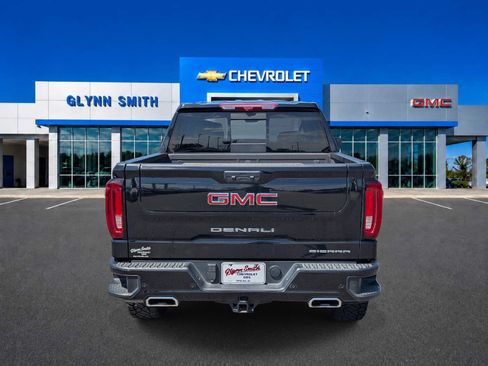 Used 2025 GMC Sierra 1500 Denali w/ Technology Package AWD/4WD image 8