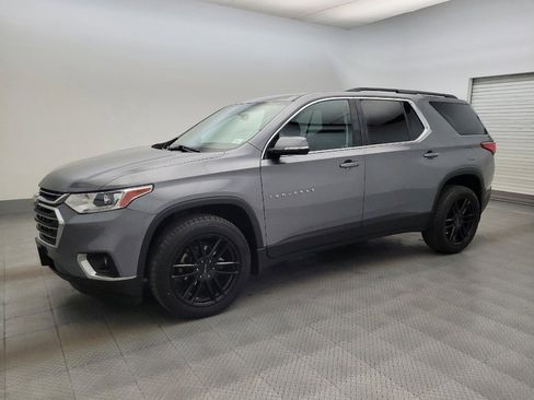 Used 2019 Chevrolet Traverse LT FWD image 2