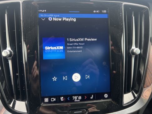 Used 2023 Volvo V60 B5 Cross Country Plus w/ Climate Package image 23