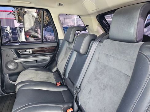 Used 2011 Land Rover Range Rover Sport HSE image 17