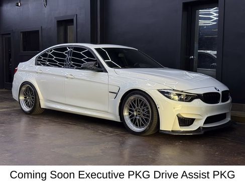 Used 2018 BMW M3 RWD image 11