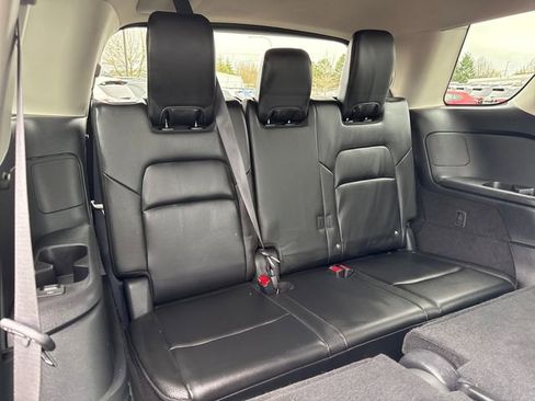 Used 2023 Nissan Pathfinder SL w/ Black Appearance Package image 13