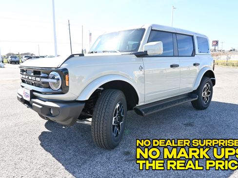 New 2026 Ford Bronco Outer Banks AWD/4WD image 8
