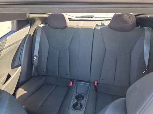 Used 2017 Hyundai Veloster Value Edition image 21