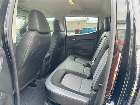 Used 2022 Chevrolet Colorado Z71 w/ Z71 Midnight Edition image 18