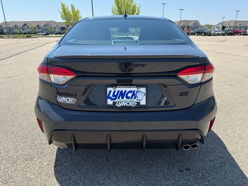 Used 2026 Toyota Corolla SE w/ SE Package FWD image 4