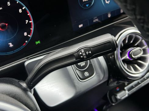 Certified 2022 Mercedes-Benz GLB 250 4MATIC image 20