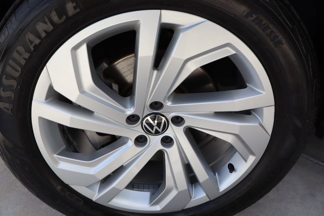 Used 2020 Volkswagen Atlas Cross Sport SEL AWD/4WD image 45