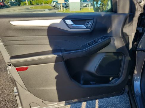 Used 2022 Ford Escape SEL image 13