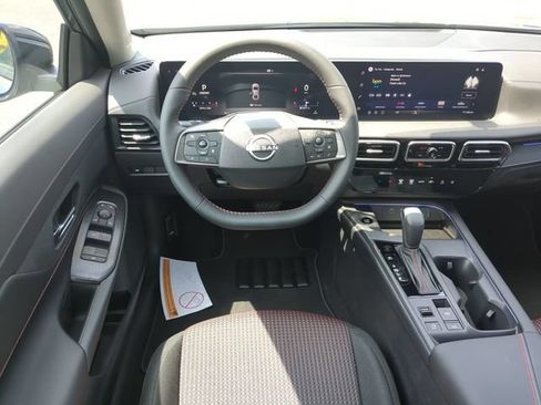 New 2026 Nissan Sentra SR w/ Floor Mat Package FWD image 25