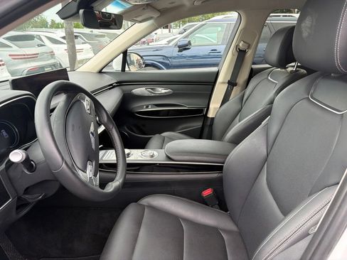 Used 2025 Genesis GV70 2.5T AWD/4WD image 8