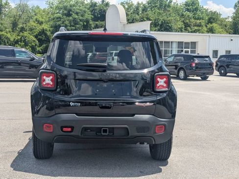 Used 2023 Jeep Renegade Trailhawk w/ Trailer Tow Group AWD/4WD image 4