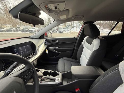 New 2026 Chevrolet Trax LS w/ LS Convenience Package image 19