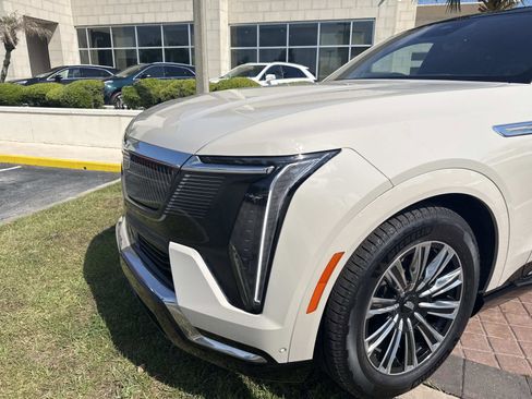 New 2026 Cadillac Escalade IQ Luxury 1 AWD/4WD image 9
