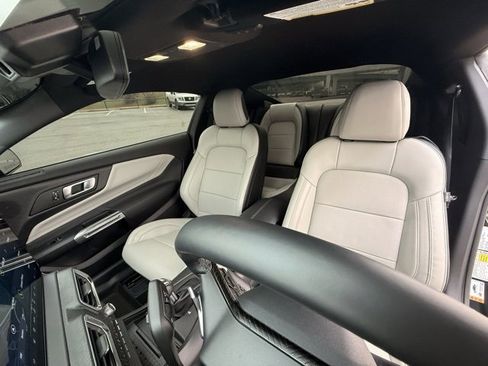 Used 2024 Ford Mustang GT Premium image 3