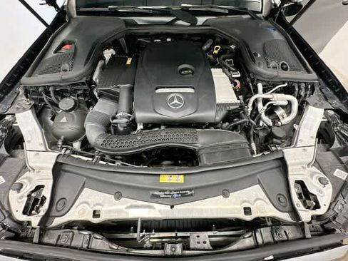 Used 2017 Mercedes-Benz E 300 4MATIC w/ Premium 2 Package image 27
