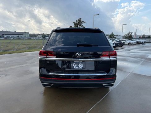 Used 2023 Volkswagen Atlas SE image 4