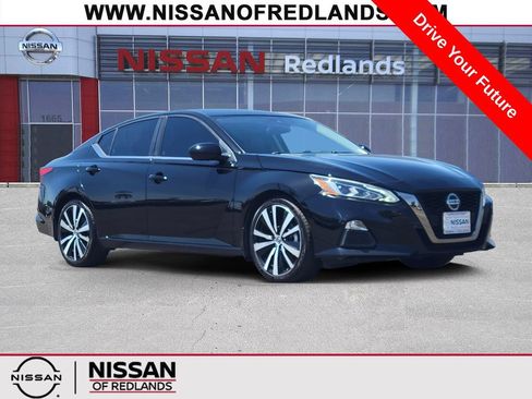 Used 2022 Nissan Altima 2.5 SR FWD image 1