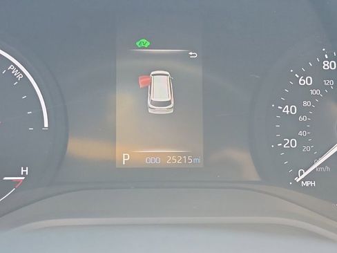 Used 2023 Toyota Sienna XLE image 27