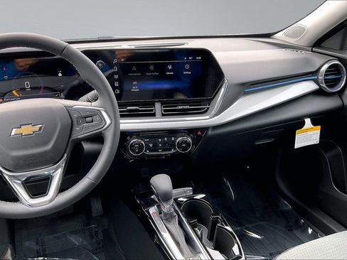 New 2026 Chevrolet Trax LT FWD image 6