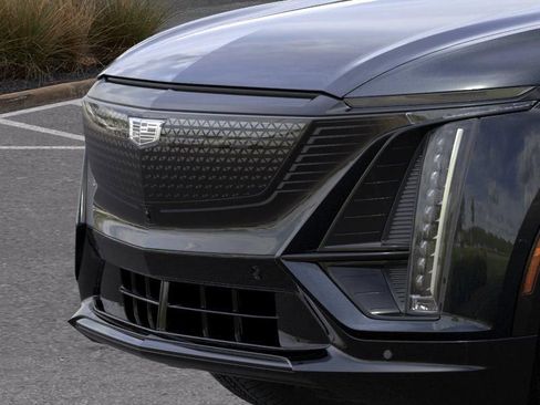 New 2026 Cadillac Lyriq Sport w/ LPO, Floor Liner Package AWD/4WD image 13