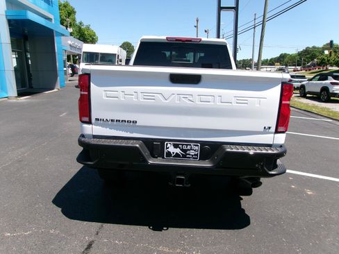 New 2026 Chevrolet Silverado 2500 LT w/ Trail Boss Package AWD/4WD image 4